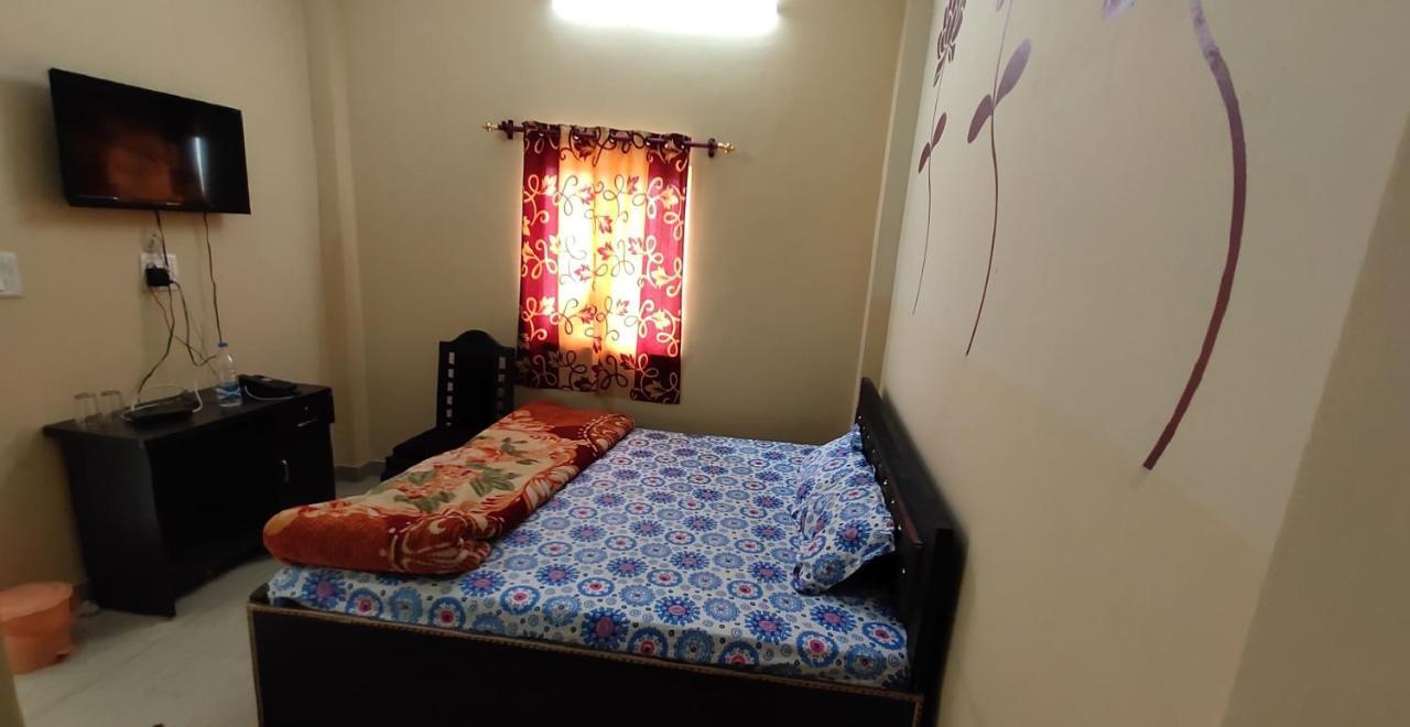 Hotel International & Restaurant Amethi Luaran gambar