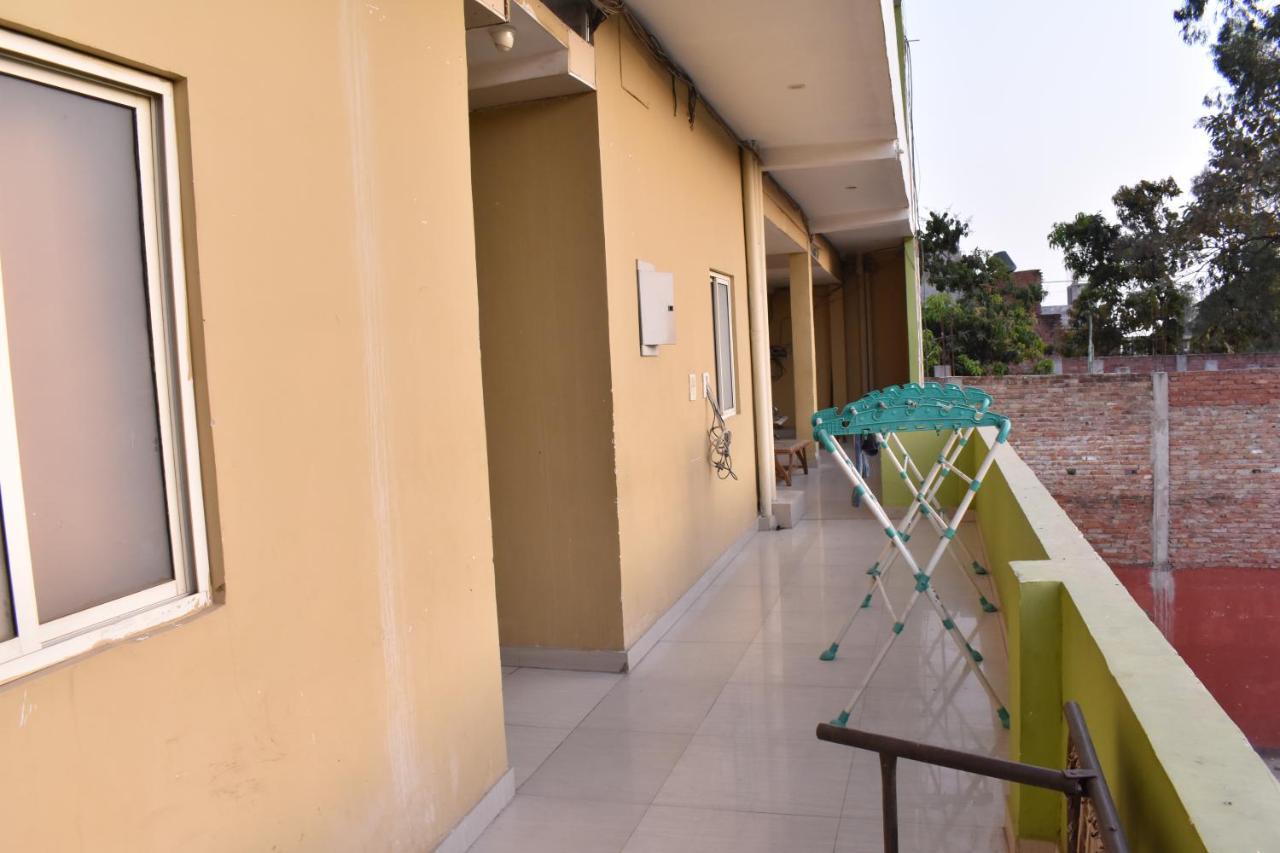 Hotel International & Restaurant Amethi Luaran gambar